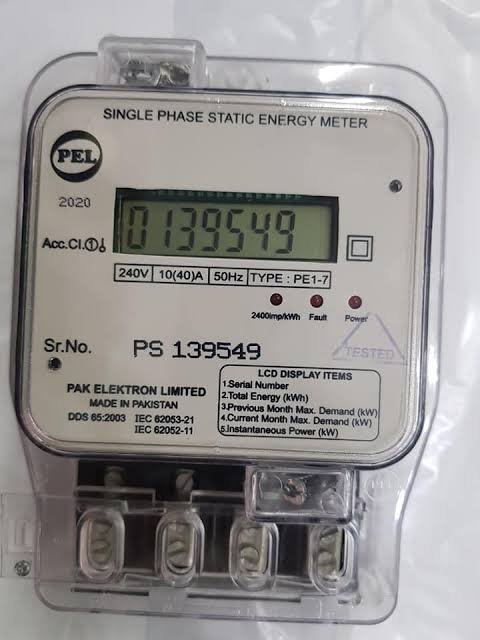 Fault light on electricity meter